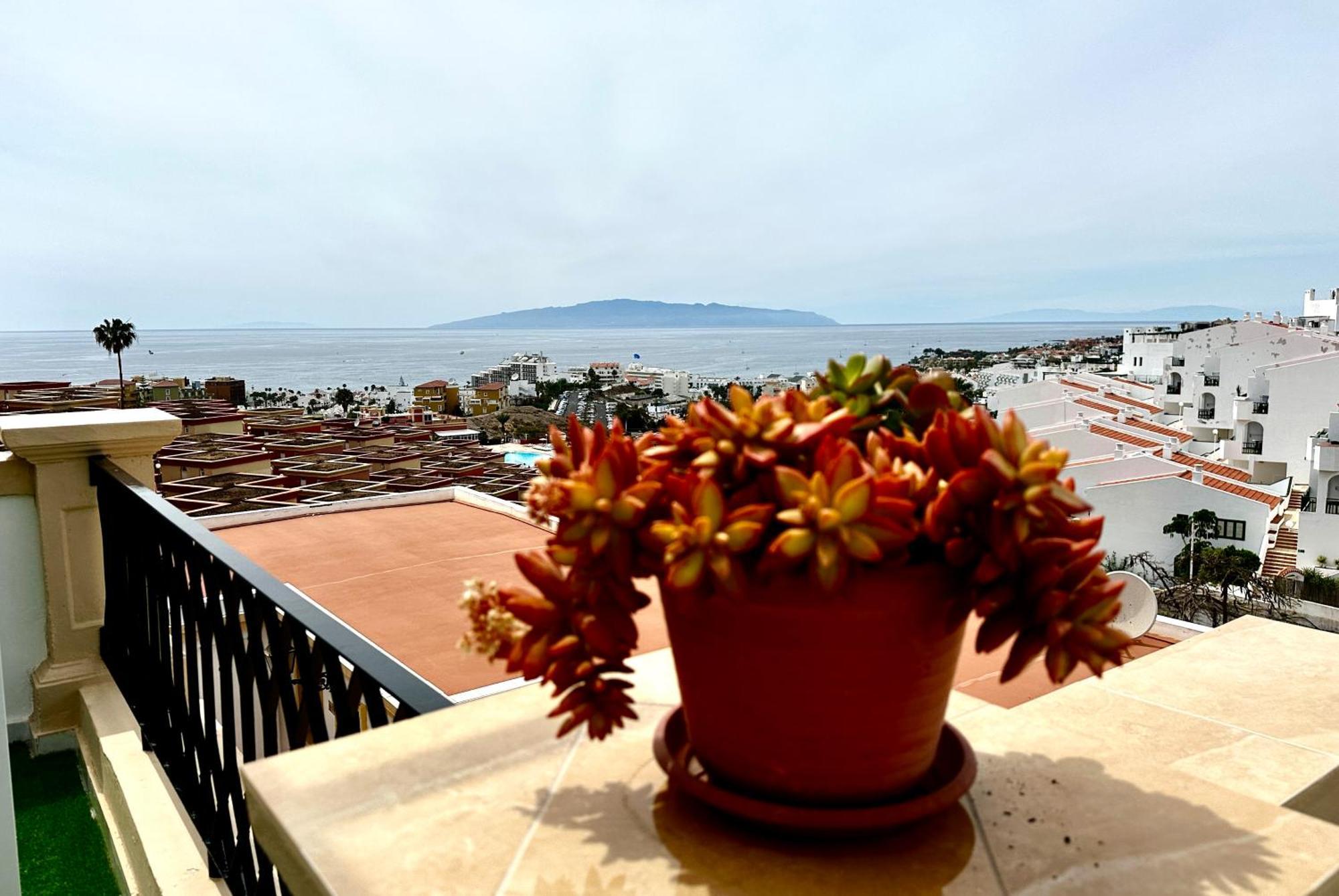 - Amazing Ocean And Teide View - Fast Wifi, Air Con Apartment
